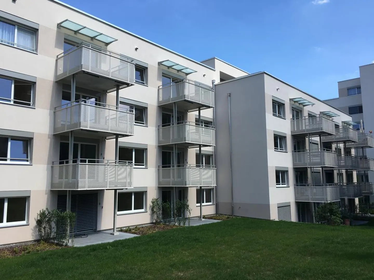 Modernes Apartment in Altstetten - Foto 1 von 8