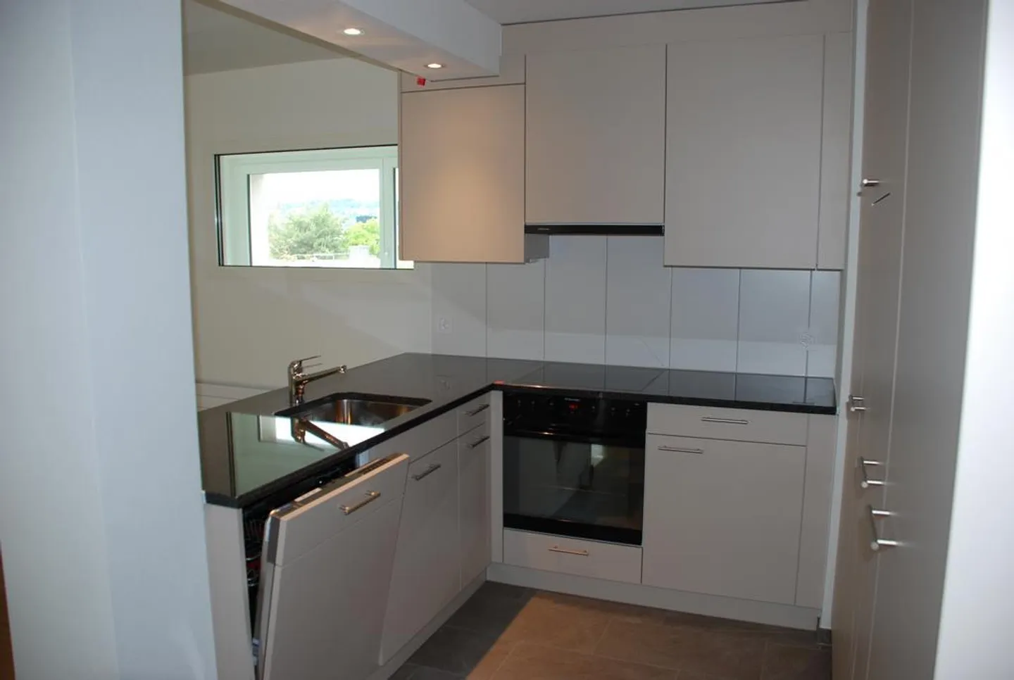Modernes Apartment in Altstetten - Foto 2 von 8