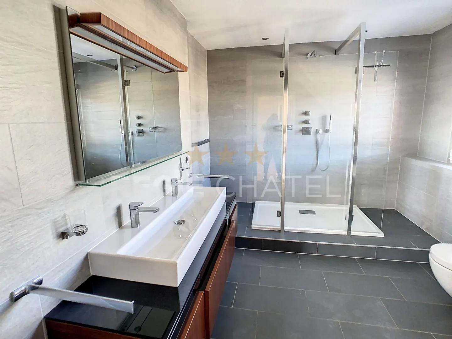 Magnificent individual villa with pool - Photo 12 of 16