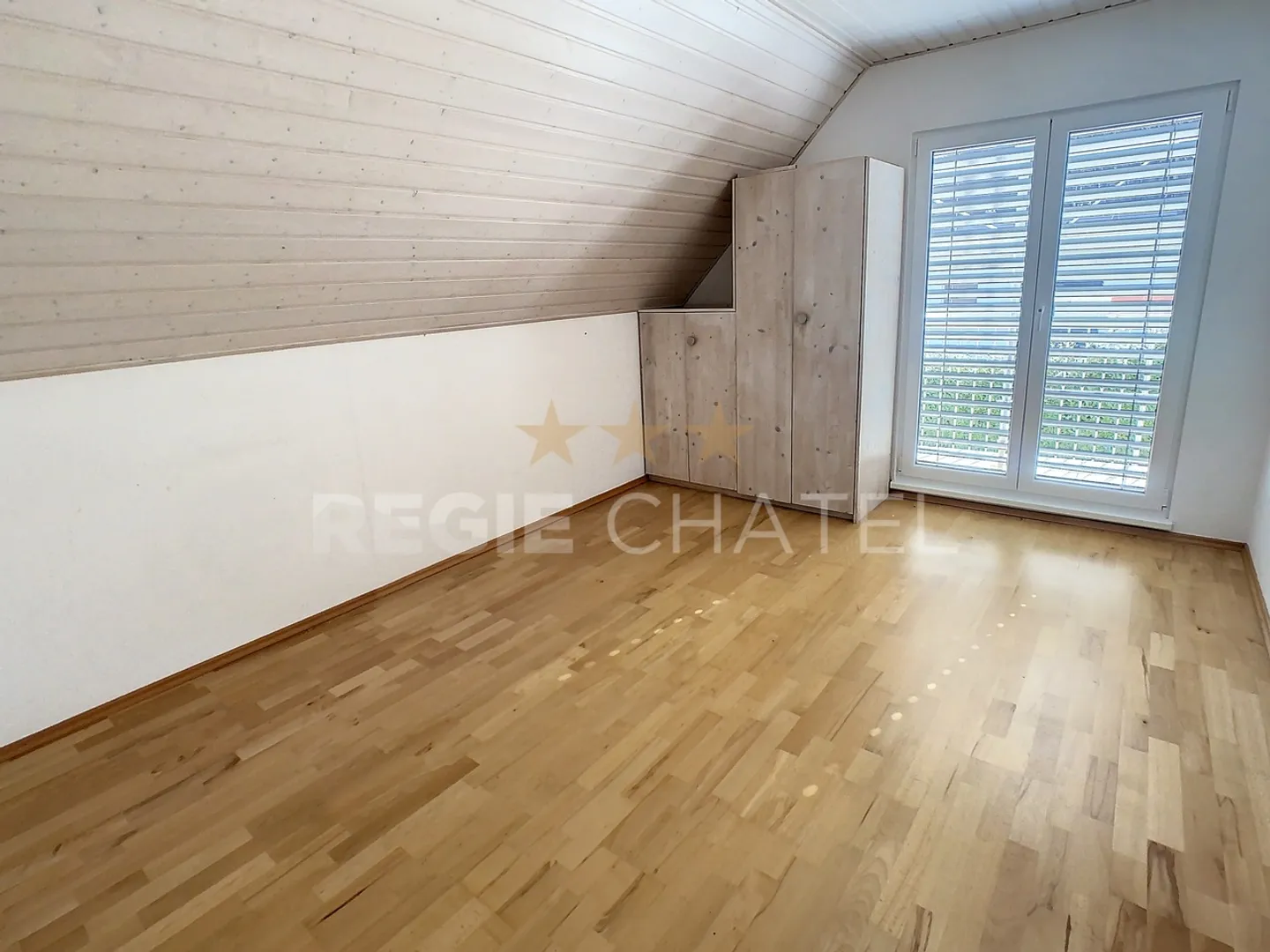 Magnificent individual villa with pool - Photo 9 of 16