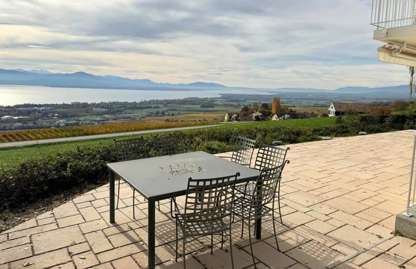 Maison individuelle avec vue panoramique sur le lac - Photo 5 sur 13