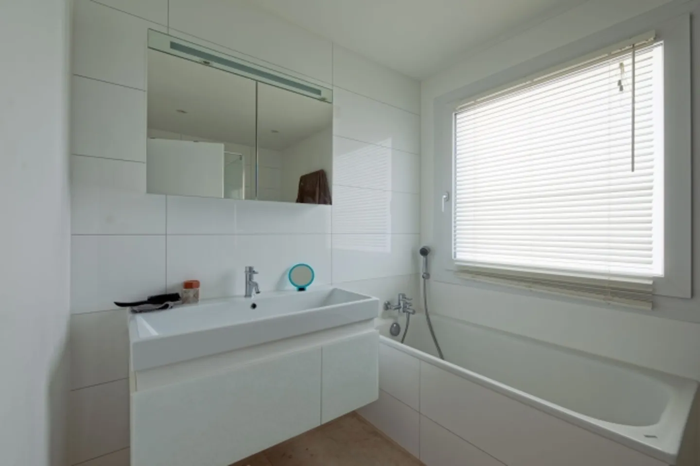 Attique de 5,5 pièces avec 4 terrasses - Photo 8 sur 13