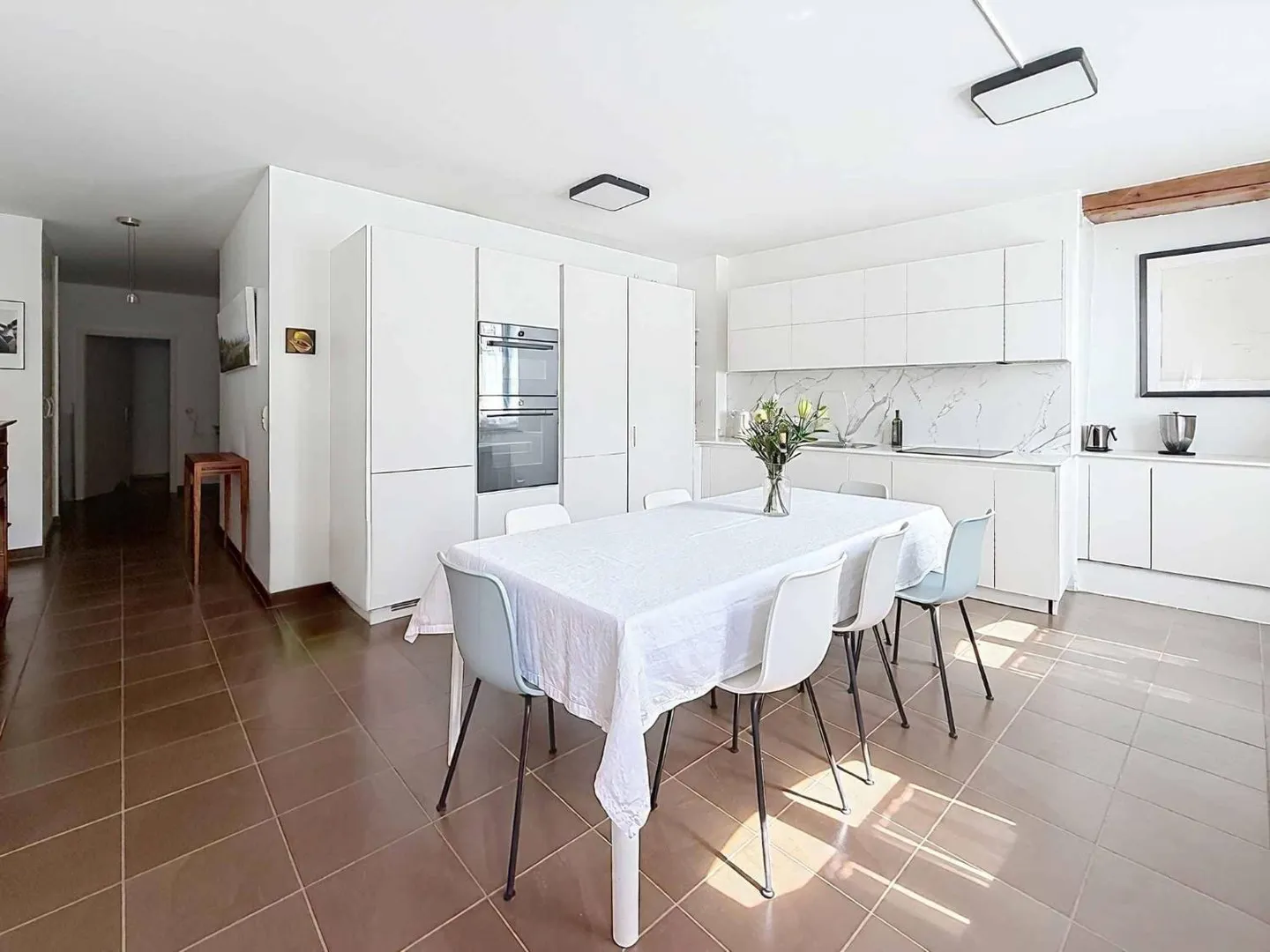 Charming 3.5-room apartment with garden - Photo 3 of 11