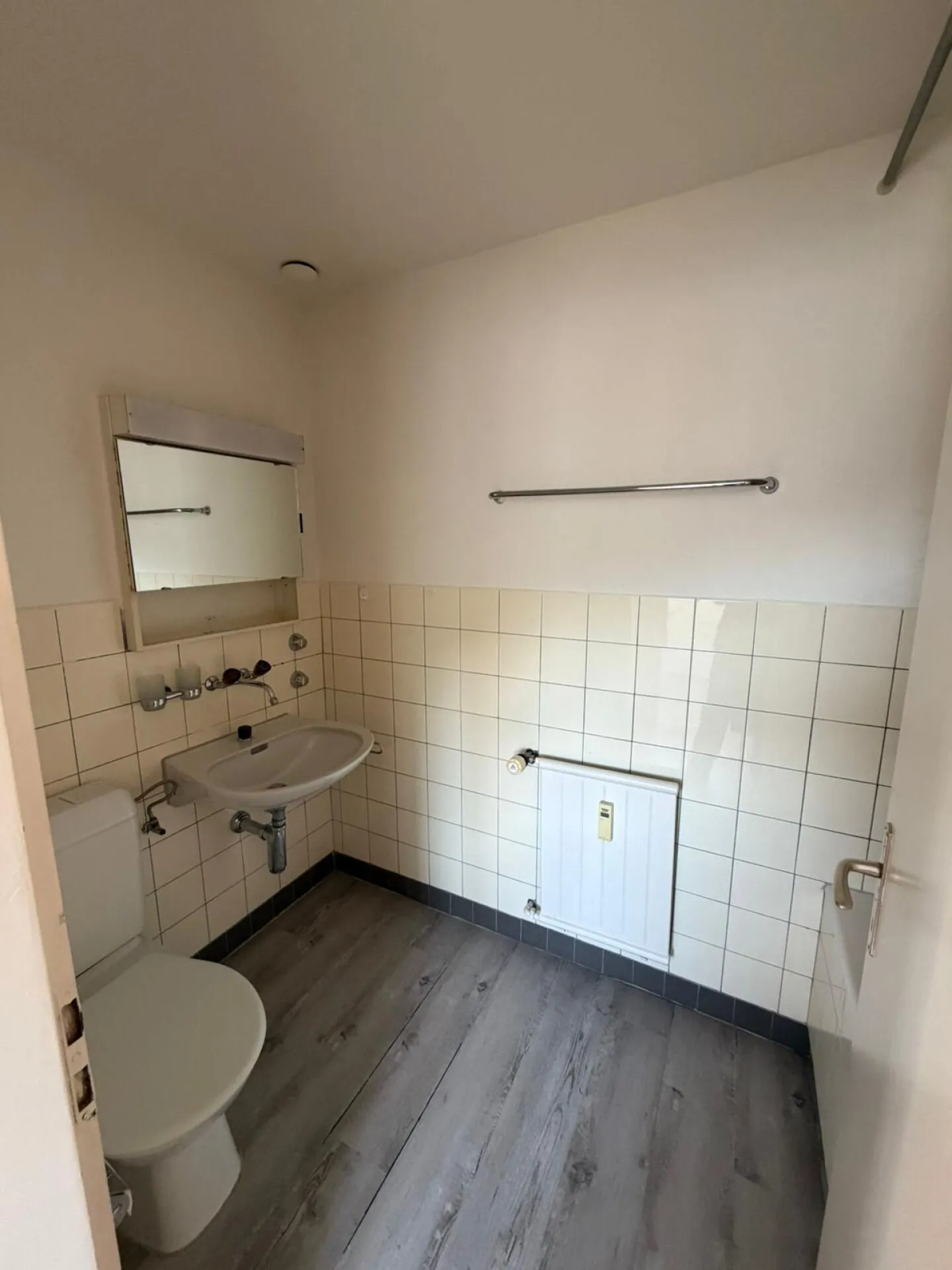 Cozy 2.5 room apartment in idyllic location - Photo 6 of 7