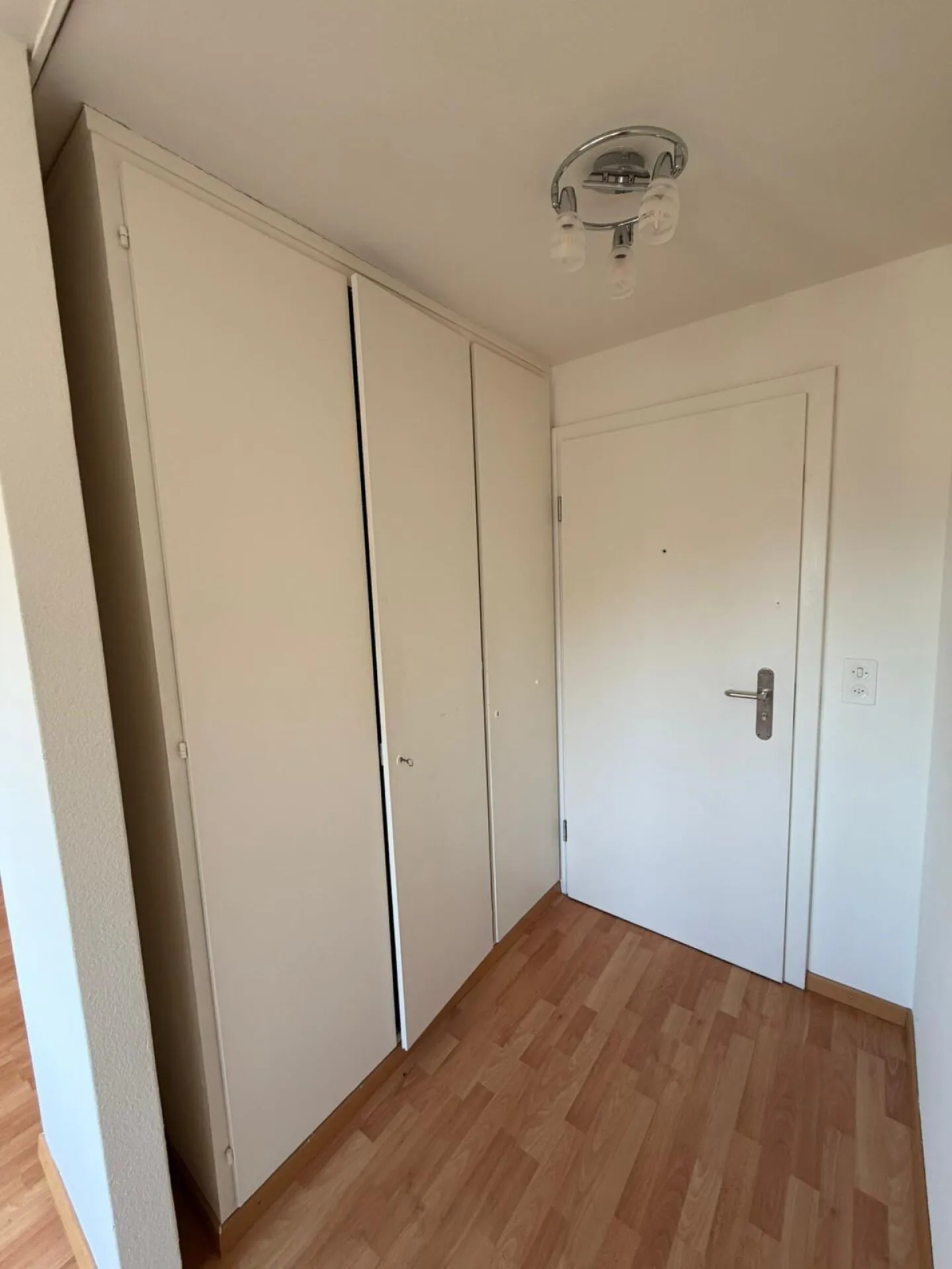 Cozy 2.5 room apartment in idyllic location - Photo 5 of 7