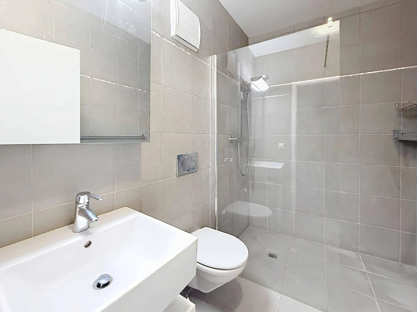 Charming 3.5-room apartment with garden - Photo 8 of 11