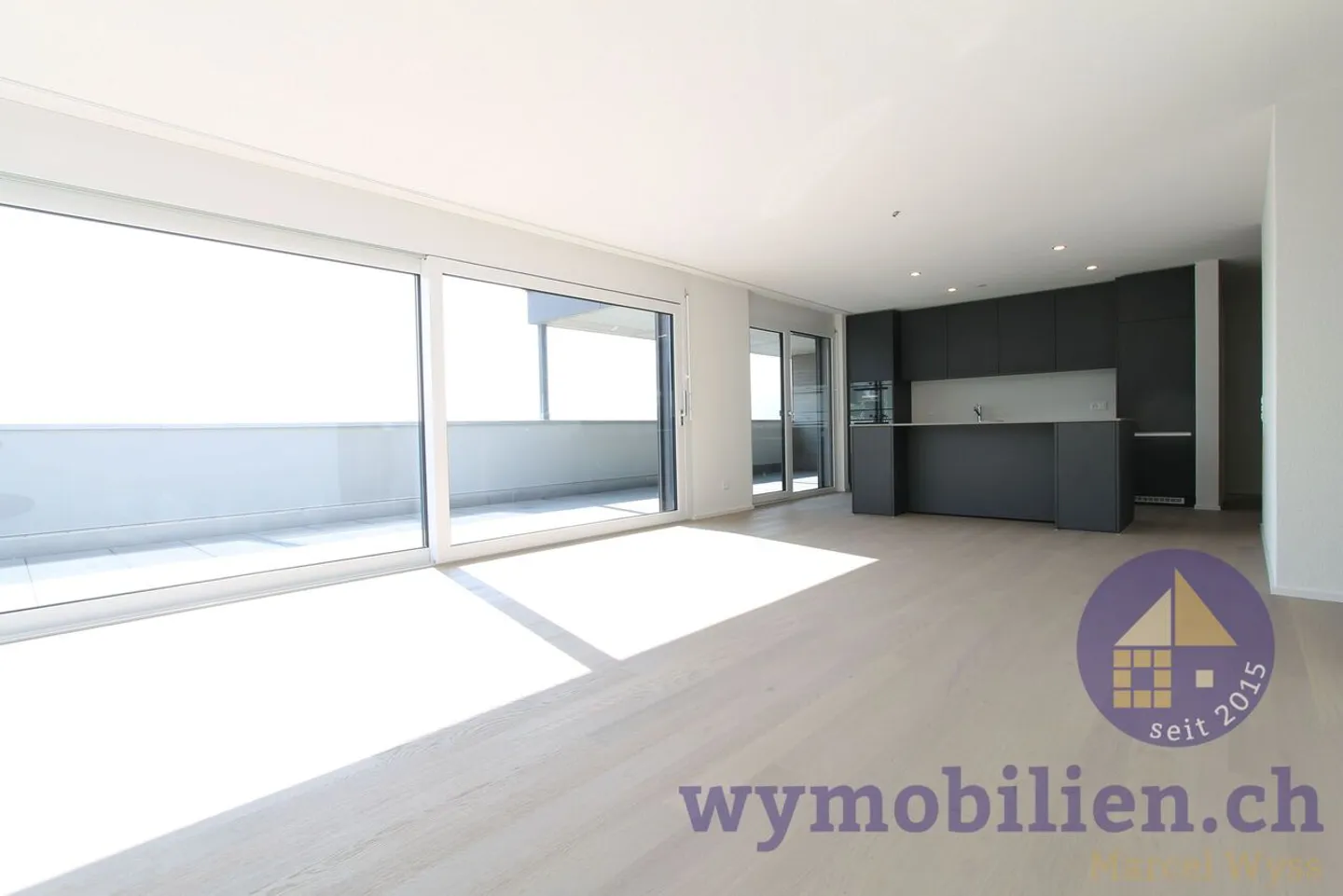 Exklusive Attika mit 4.5 Zimmer - grosser Terrasse - Weitblick - Foto 5 von 13