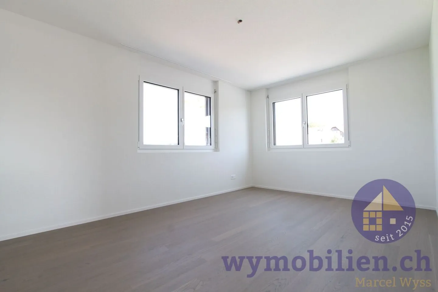 Exklusive Attika mit 4.5 Zimmer - grosser Terrasse - Weitblick - Foto 9 von 13