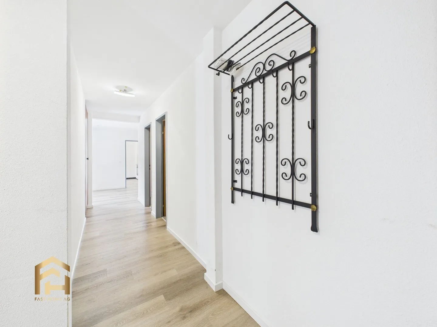 Grosszügige 4.5-ZWG mit Balkon, Aussicht und zentraler Wohnlage in Nat - Photo 11 of 13