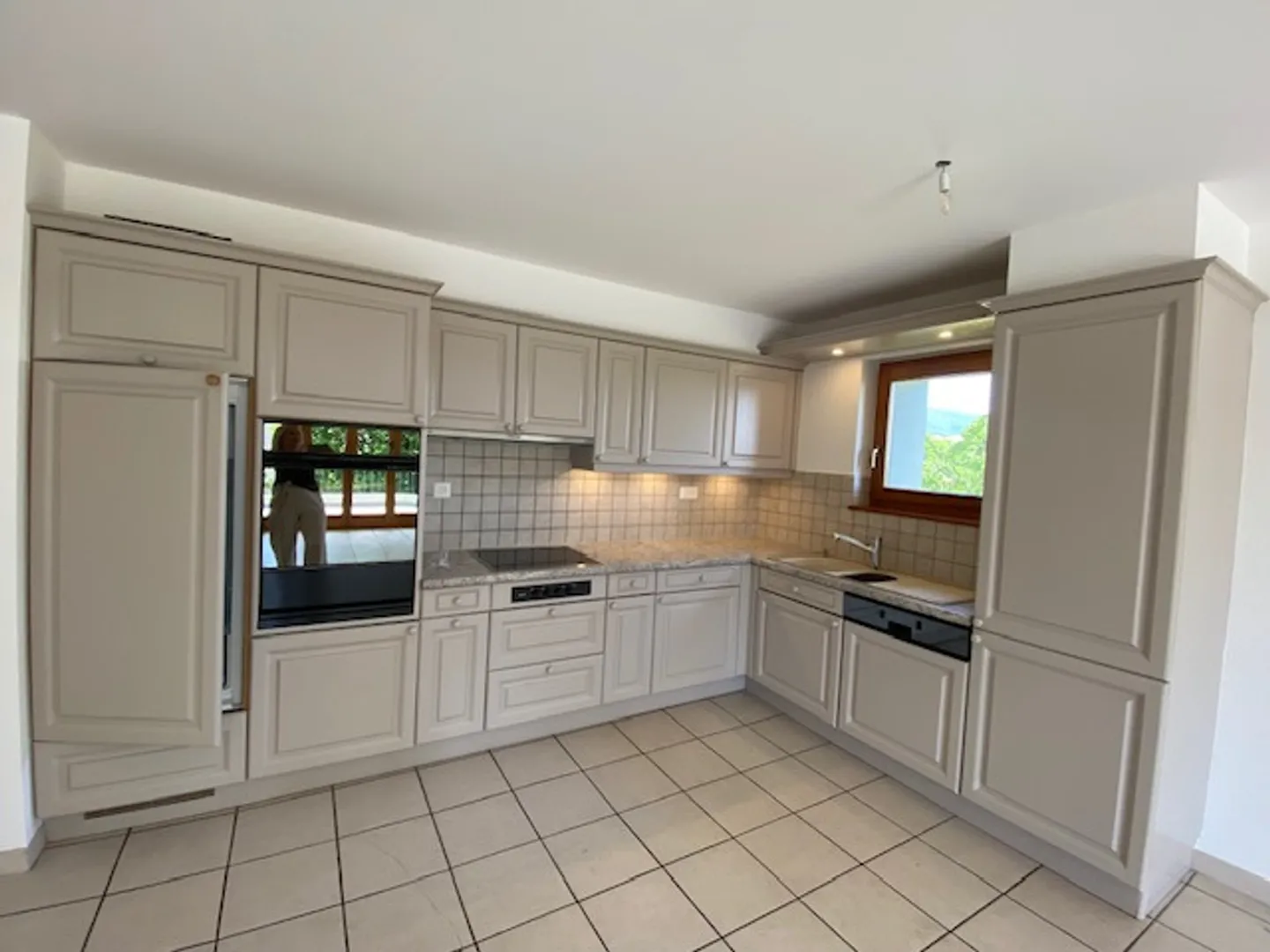 Appartamento con 4,5 stanze e balcone - Foto 4 di 9