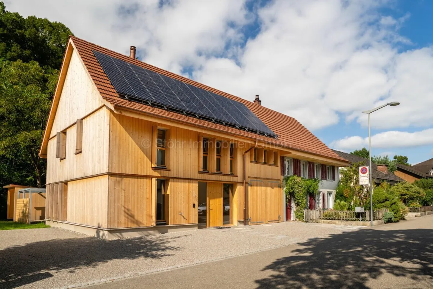 NUOVA COSTRUZIONE: Incantevole casa ecologica di 5,5 stanze adiacente al bosco - Foto 2 di 23