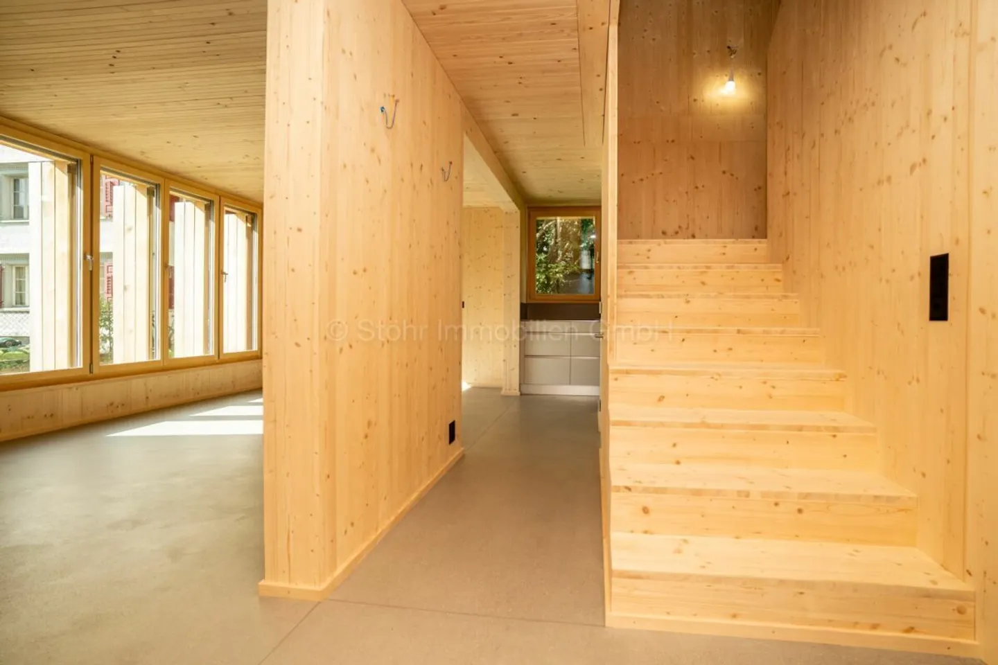 NUOVA COSTRUZIONE: Incantevole casa ecologica di 5,5 stanze adiacente al bosco - Foto 5 di 23