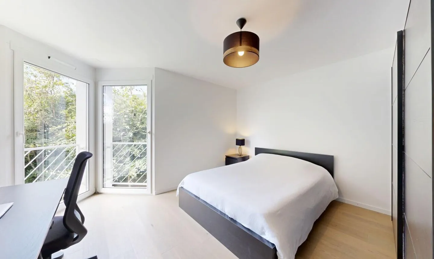 Elegance and Comfort in the Heart of Gilly - Photo 5 of 11