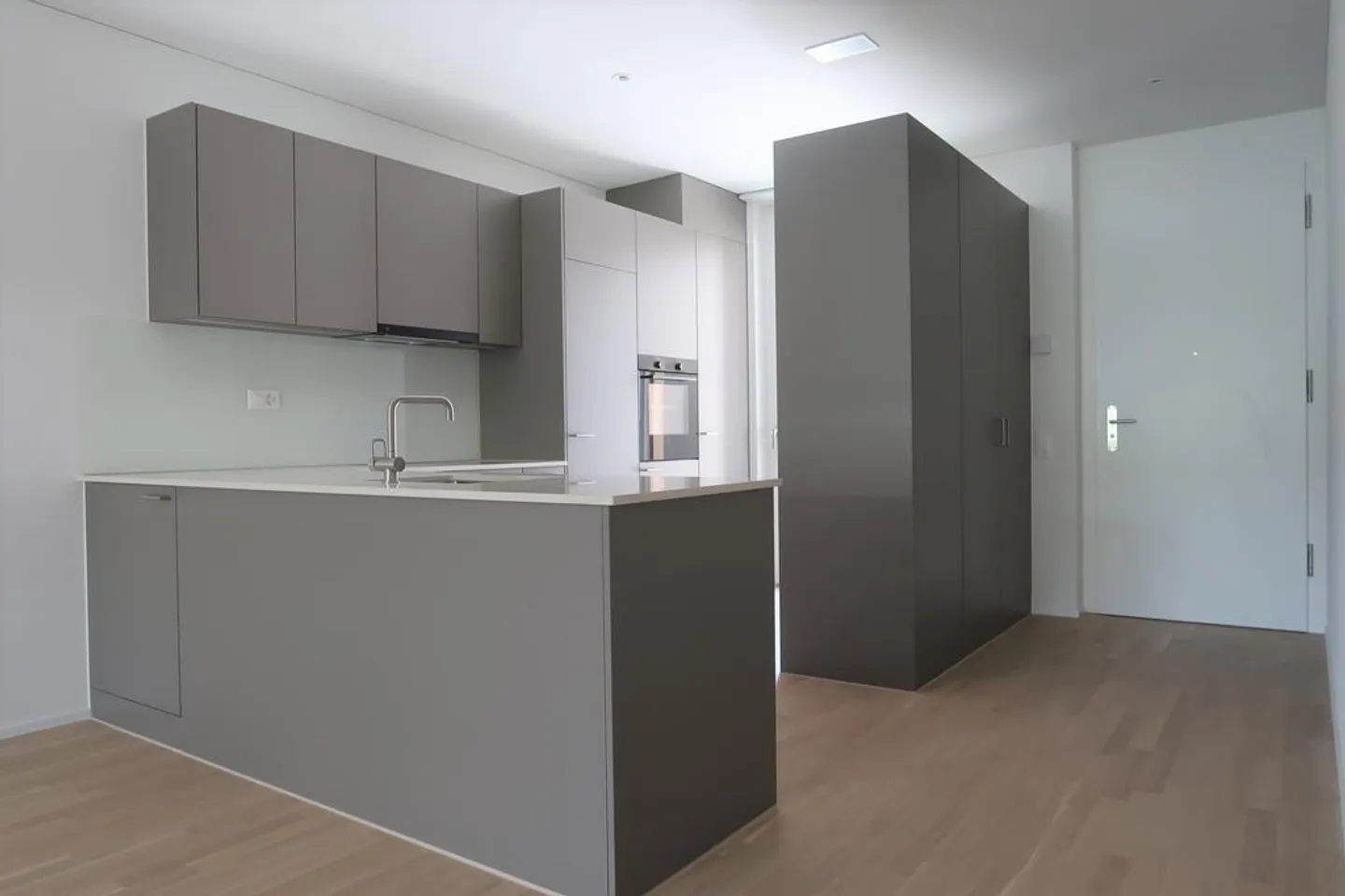 Bright 3.5-room apartment in the green - Photo 2 of 7