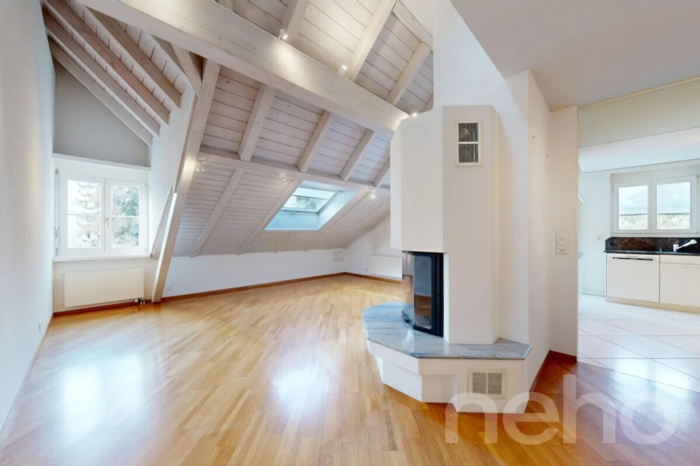 Maisonette penthouse attrayante de 4,5 pièces - Photo 3 sur 11