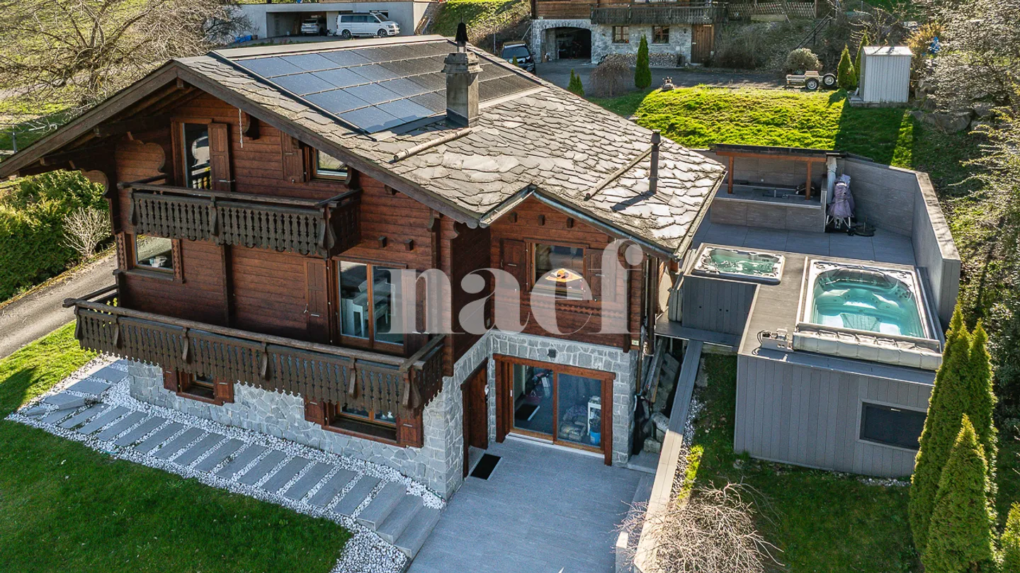 Chalet Charmant avec Jacuzzi - Photo 1 sur 13