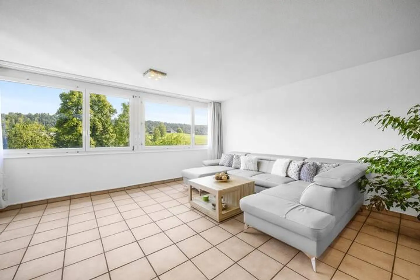 CASA A SCHIERA SPAZIOSA – FINALMENTE ACCESSIBILE - Foto 1 di 8