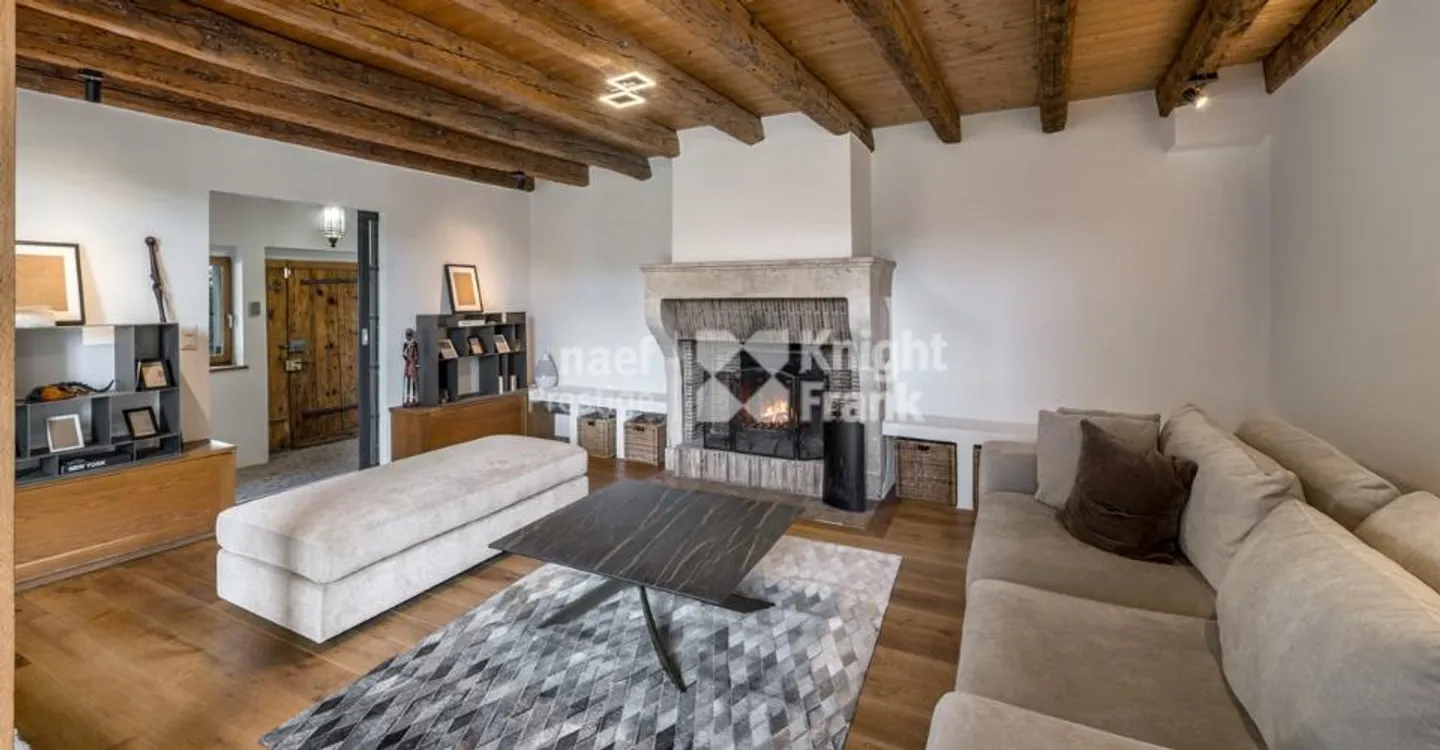Modernity and luxury for this fully renovated farmhouse. - Photo 3 of 10