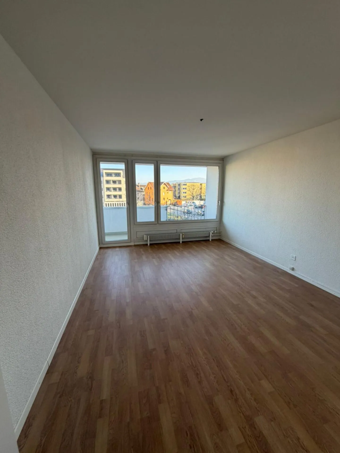 Duplex spacieux de 3,5 pièces dans un emplacement idyllique - Photo 4 sur 9