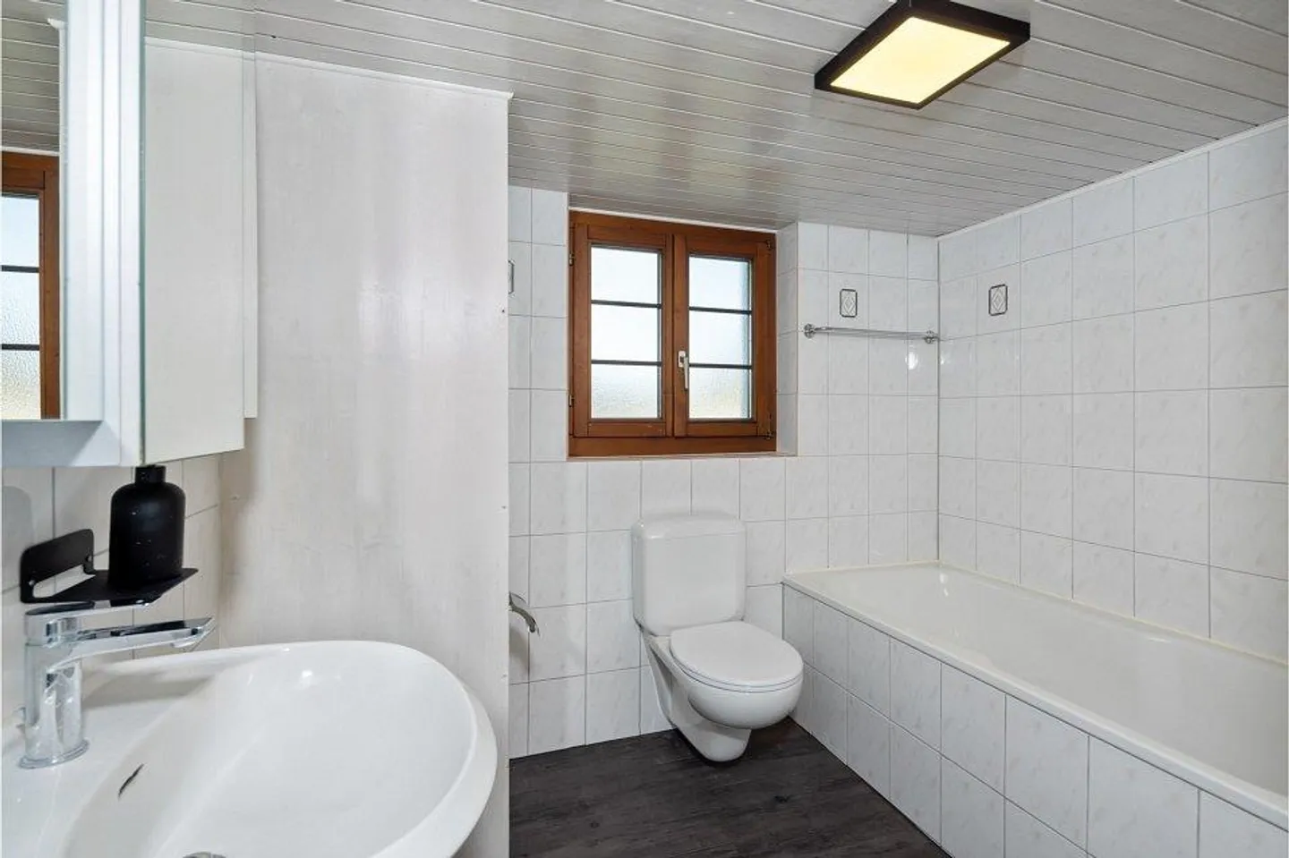 3.5 Room Apartment on the 2nd Floor Charming and Characterful - Photo 5 of 6