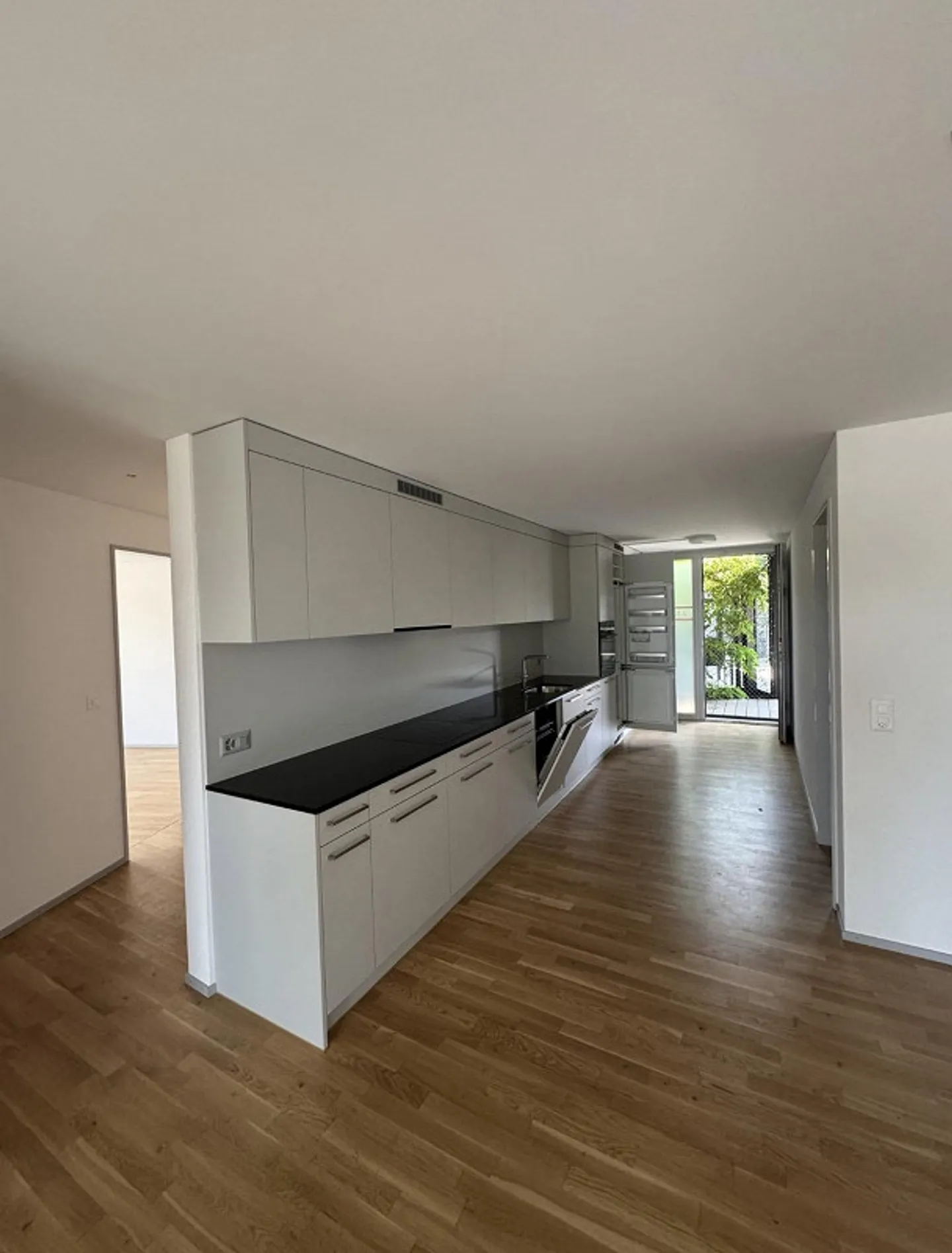 Appartamento moderno di 3,5 stanze direttamente alla stazione - Foto 3 di 10