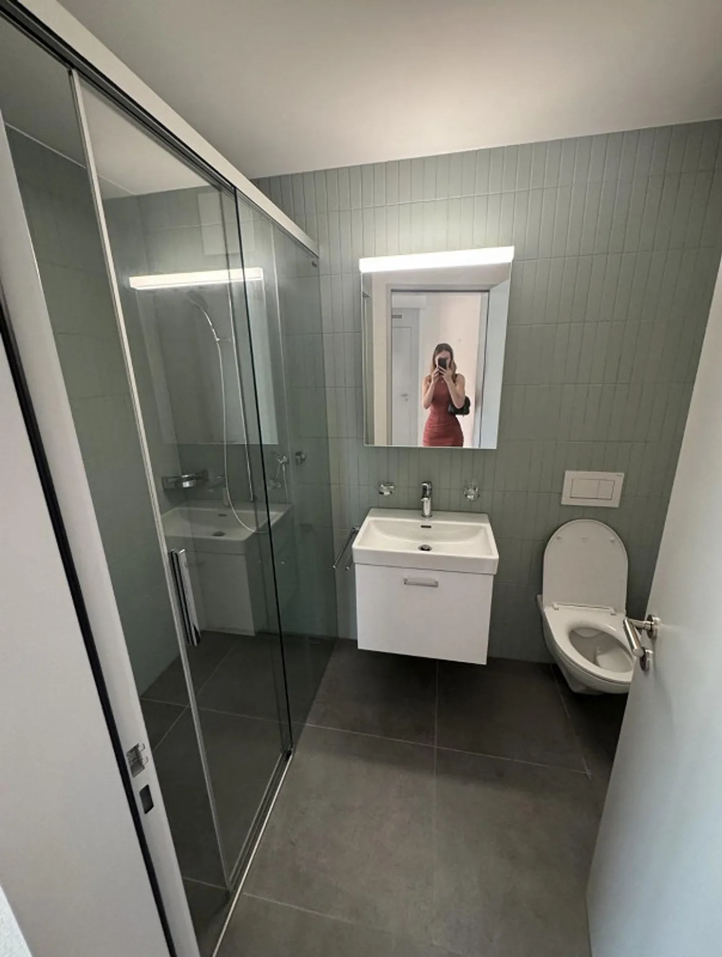 Appartamento moderno di 3,5 stanze direttamente alla stazione - Foto 8 di 10