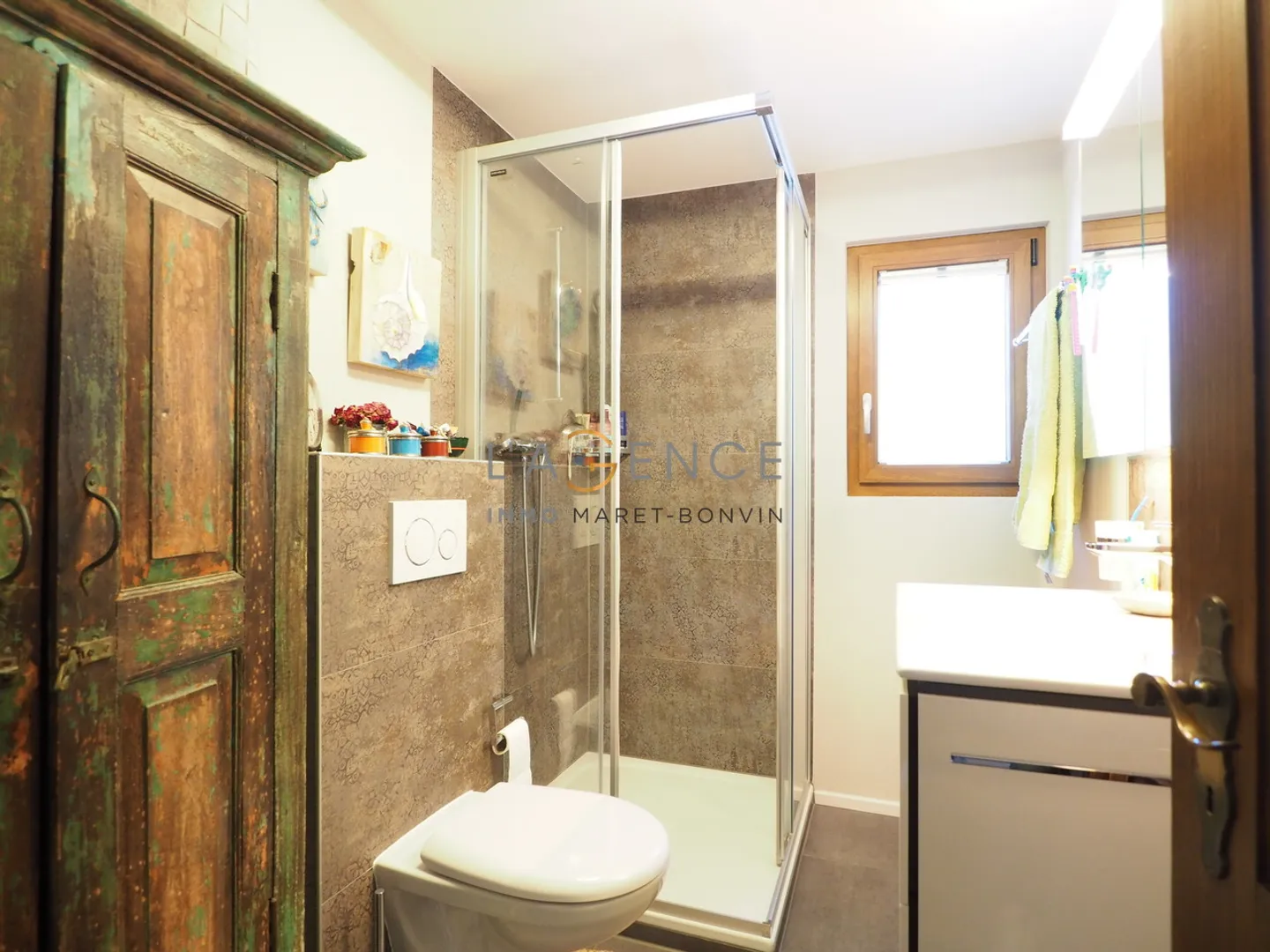 Restaurant (Commercial) + 3 Appartements - Photo 8 sur 10