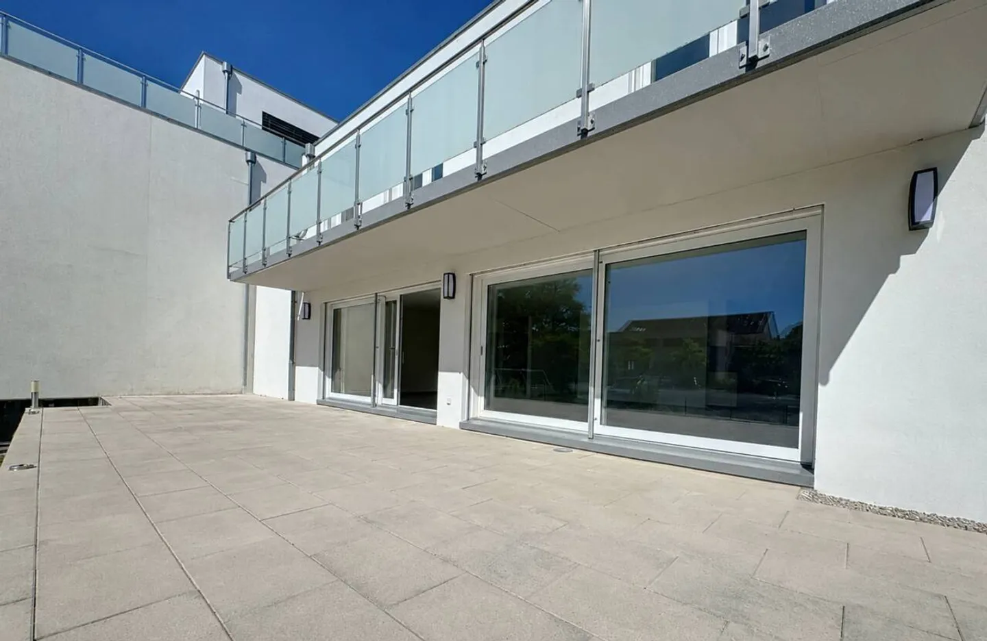 4.5-room villa with terrace and garden - Photo 10 of 13