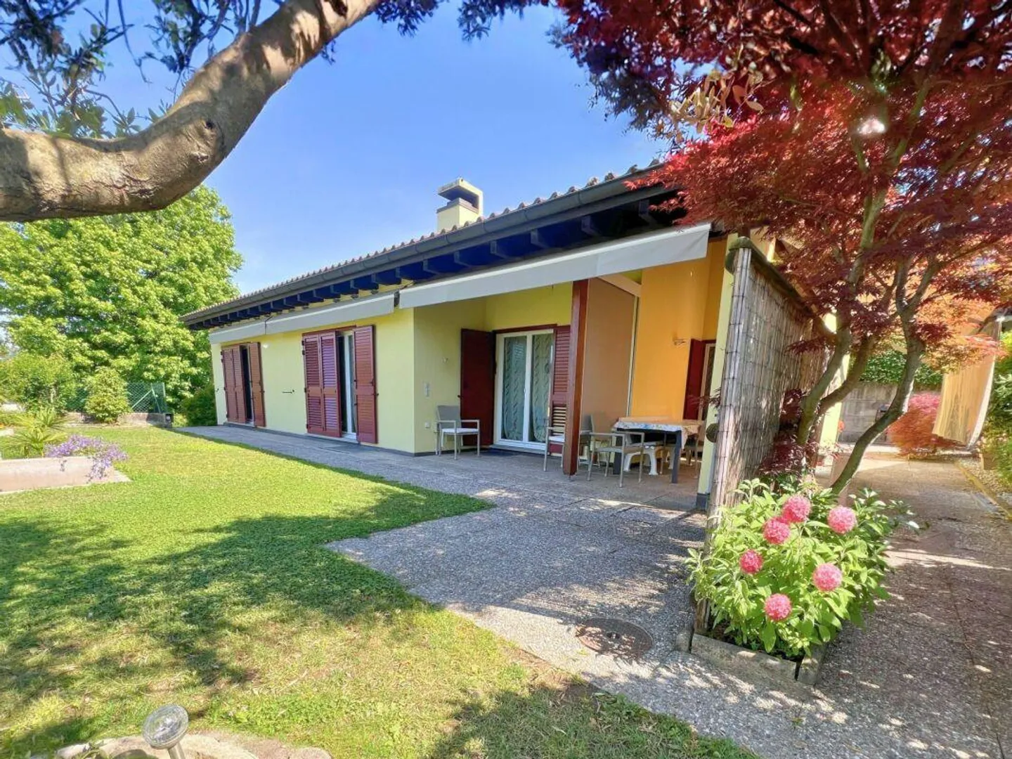 Wunderschönes sonniges Einfamilienhaus mit Garten - Foto 1 von 17