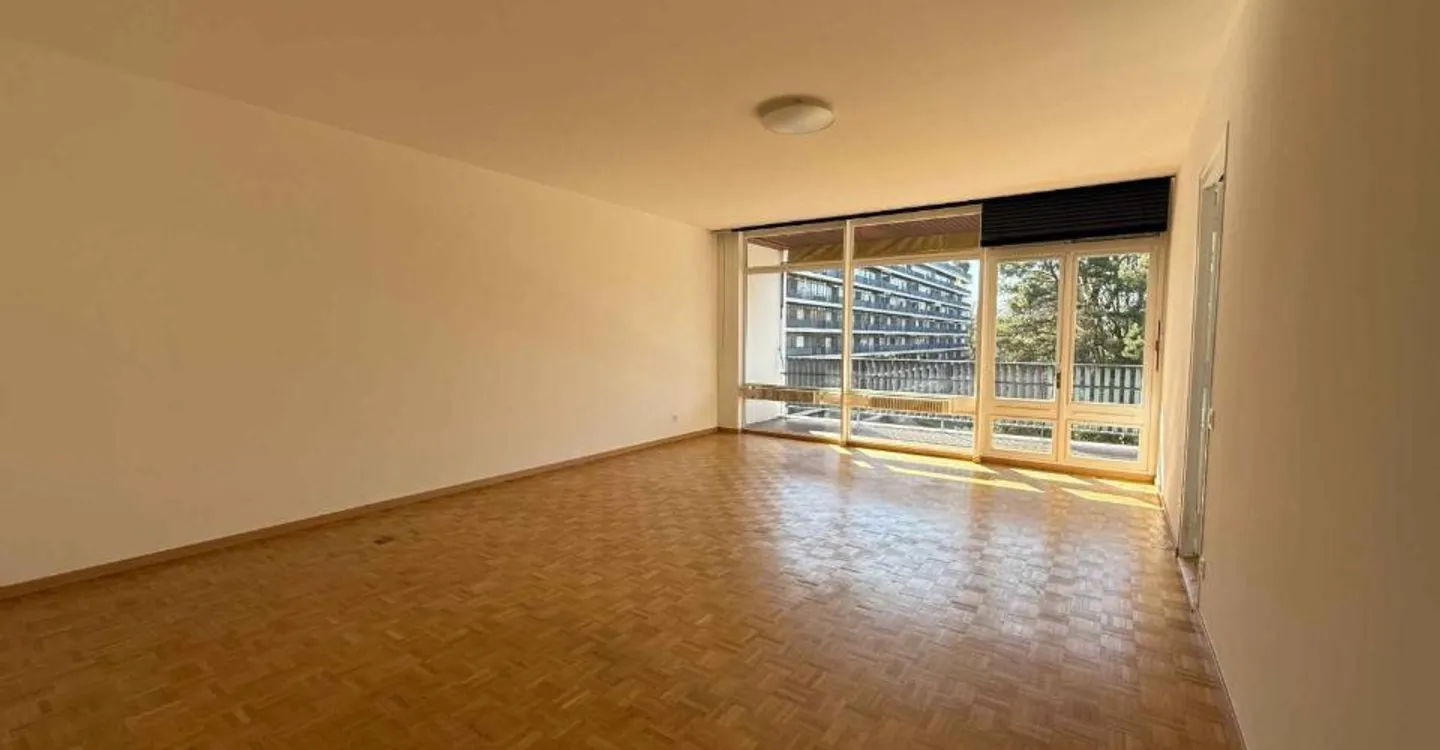 Appartamento di Lusso con Piscine - Foto 2 di 11