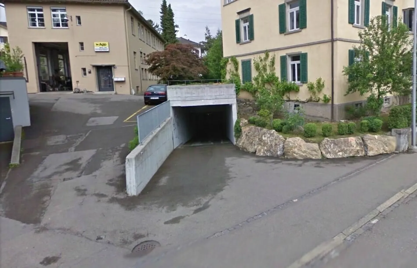 Votre place de parking dans le garage souterrain de Zurich-Altstetten - Photo 1 sur 2