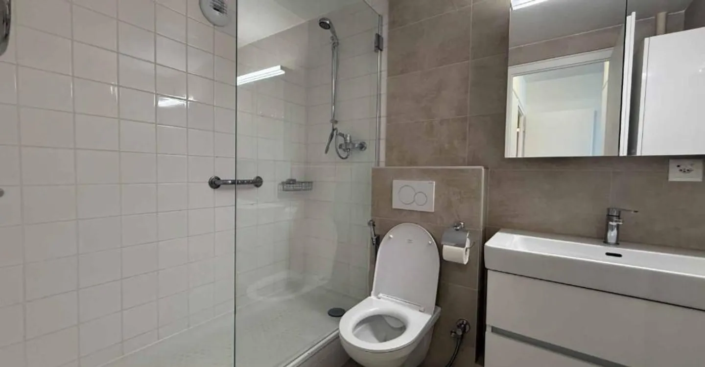 Appartamento di Lusso con Piscine - Foto 7 di 11