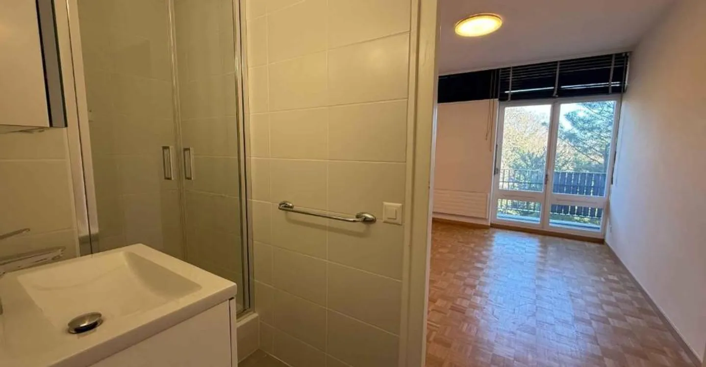 Appartamento di Lusso con Piscine - Foto 8 di 11