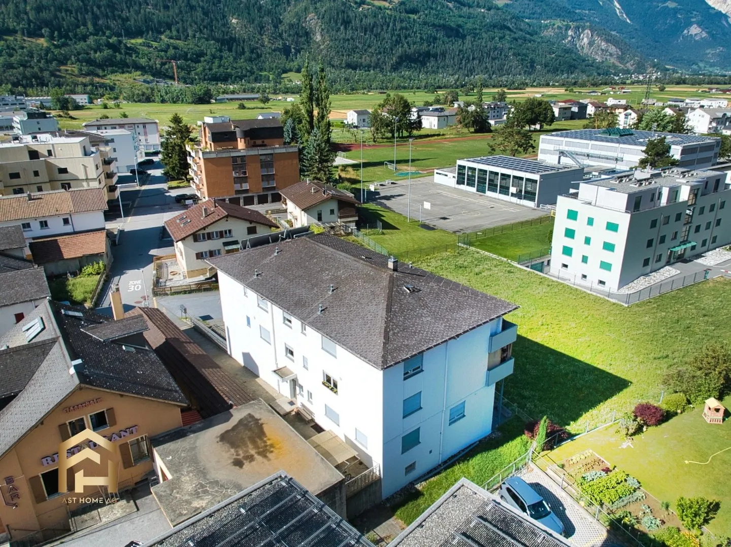 Exklusive 2.5-Zimmer-Wohnung mit Gartenambiente - Foto 11 von 13