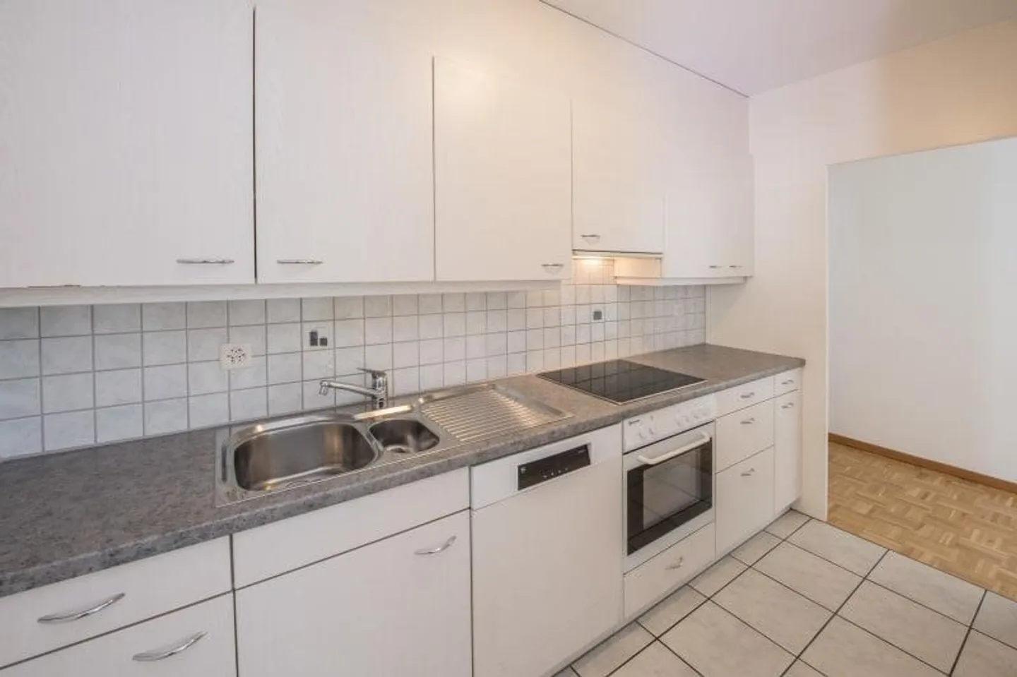 Appartement lumineux en ville dans un quartier résidentiel prisé - Photo 6 sur 10