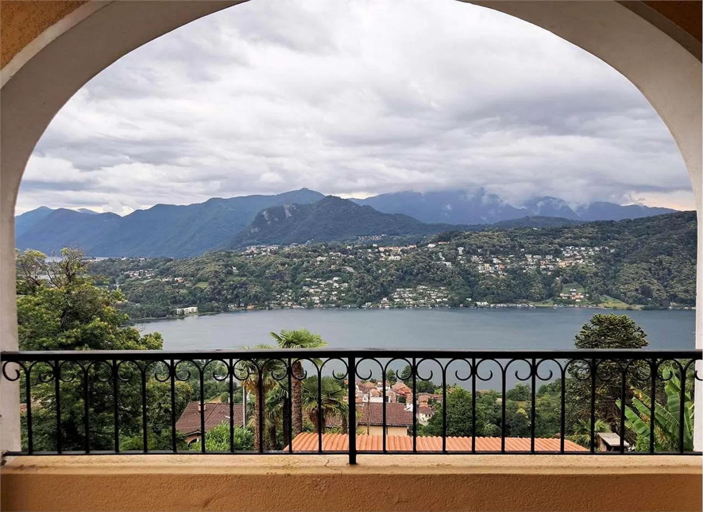 Appartamento moderno con vista lago - Foto 10 di 12