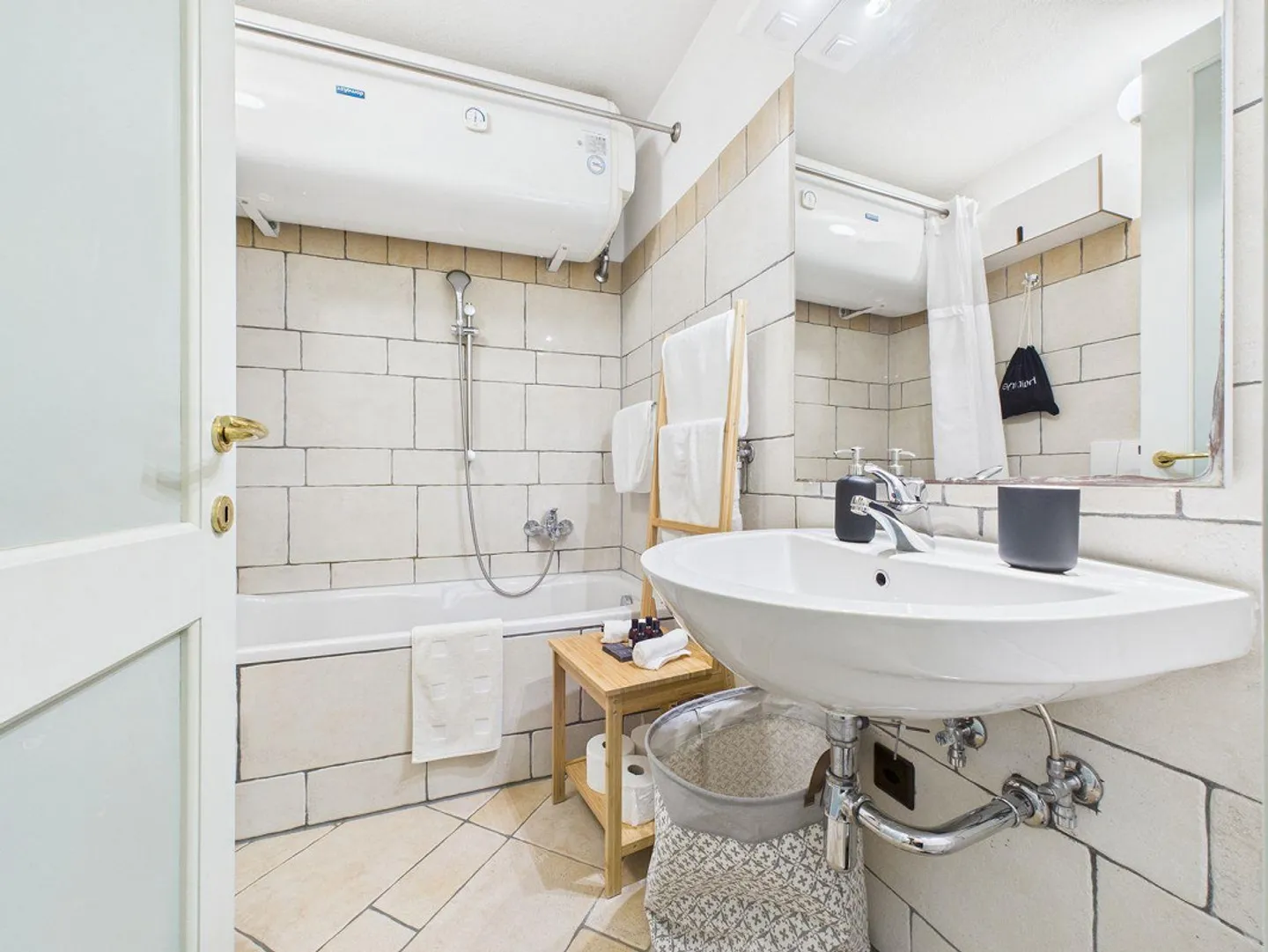 2½-Zimmer-Wohnung mit herrlichem Seeblick im Herzen von Morcote - Foto 10 von 13