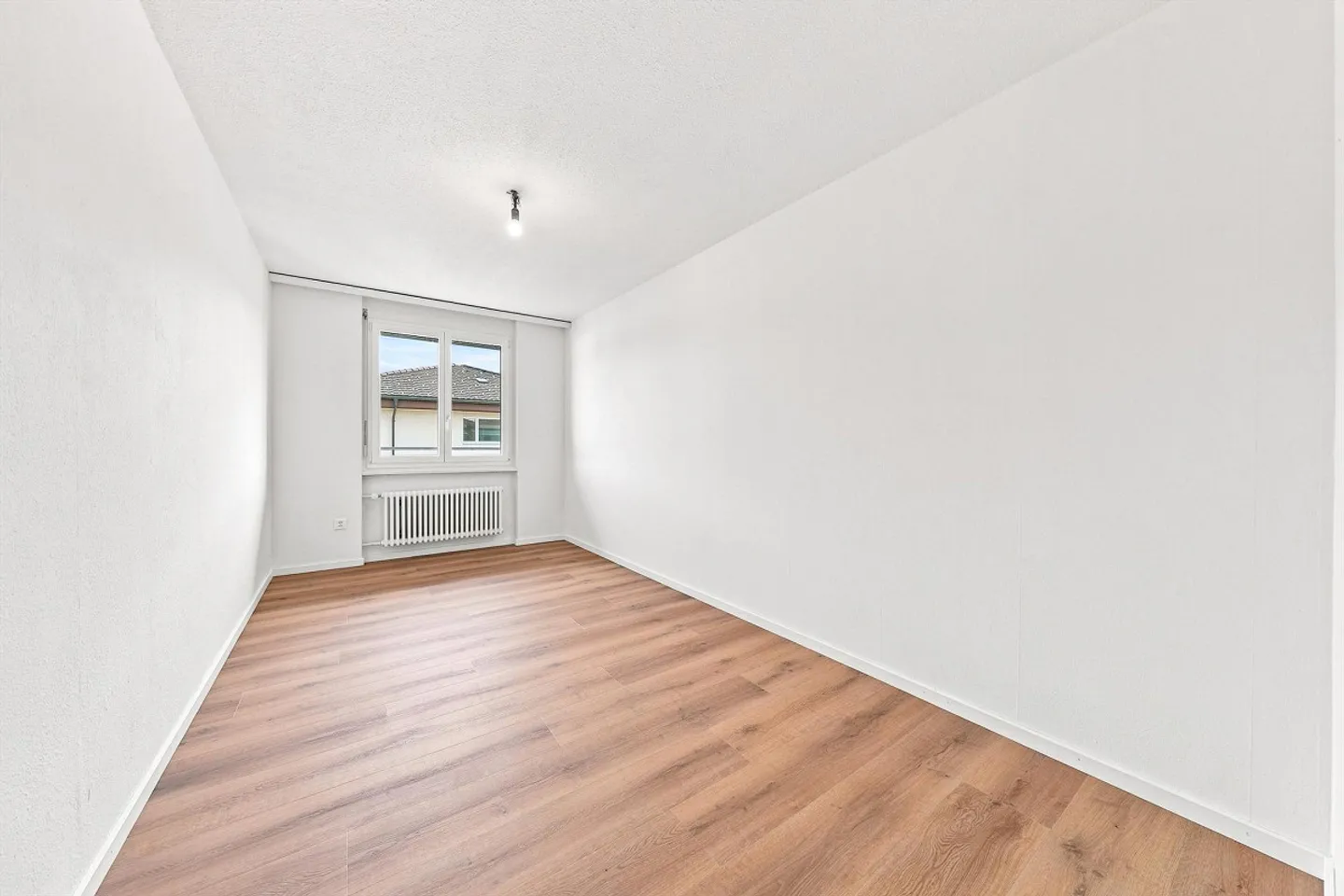 Erstvermietung nach Totalsanierung – 4½-Zimmer-Wohnung in Hünenberg - Foto 14 di 18