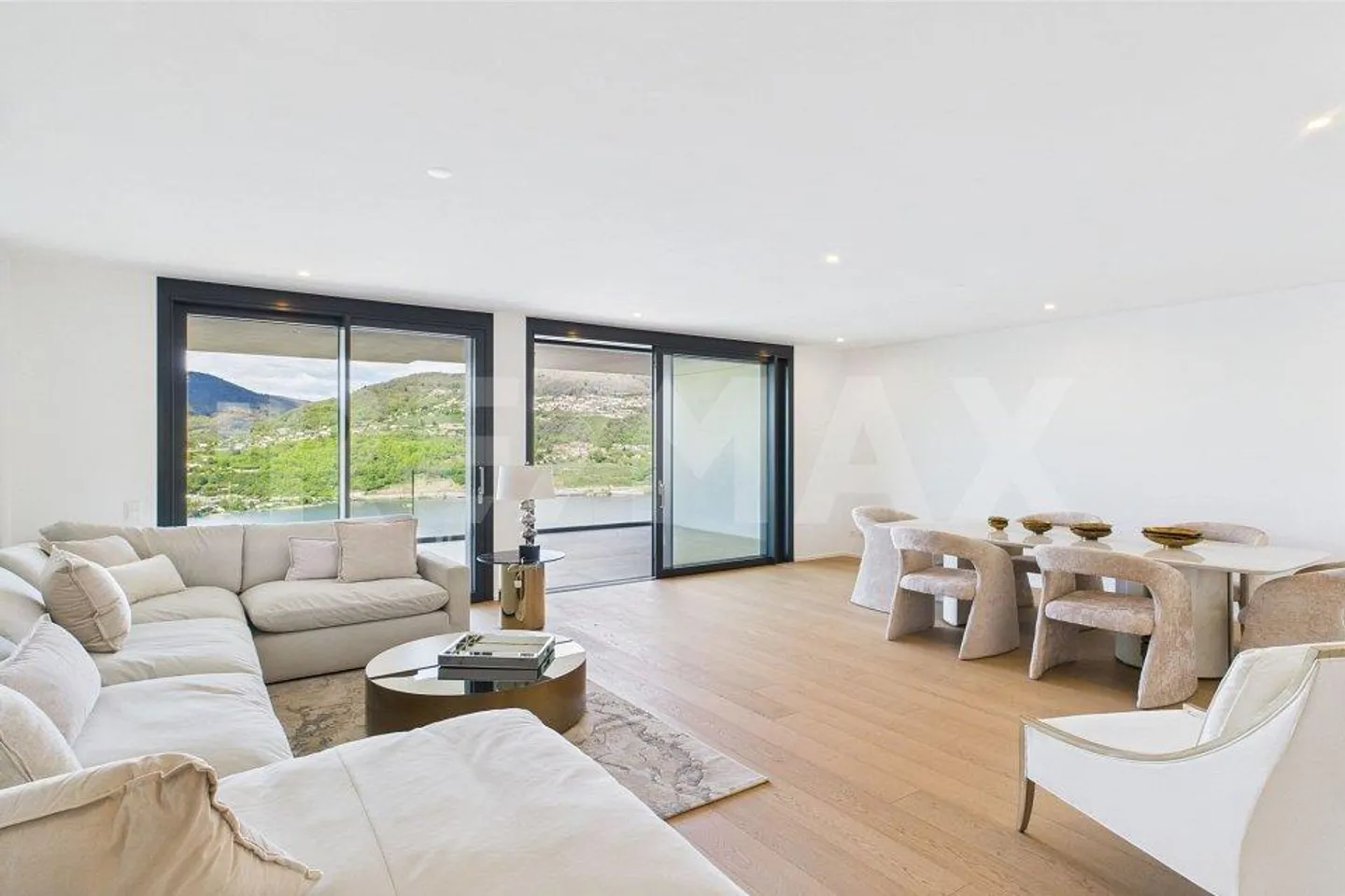 Exclusive T-Lake Residence - Panoramic view of Lake Lugano - Photo 11 of 13