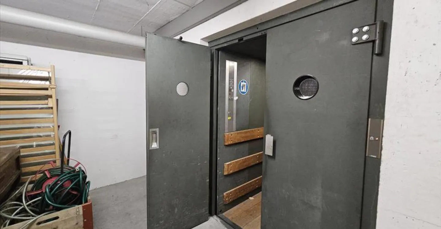 Mischgenutztes Gebäude mieten - Foto 4 von 4