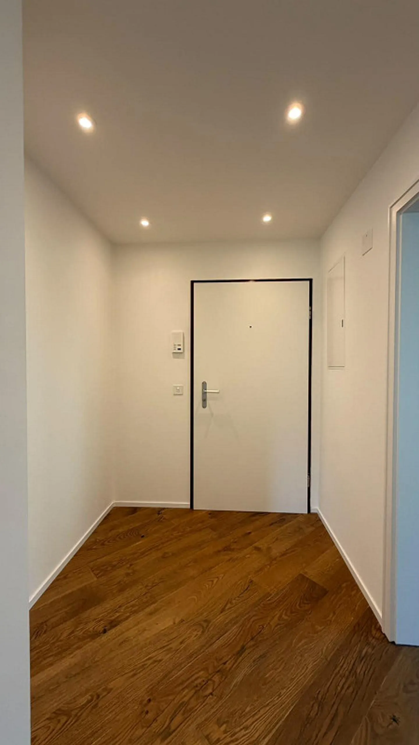 Appartement 3.5 pièces fraîchement rénové d'environ 95 m² avec deux balcons - Photo 12 sur 14