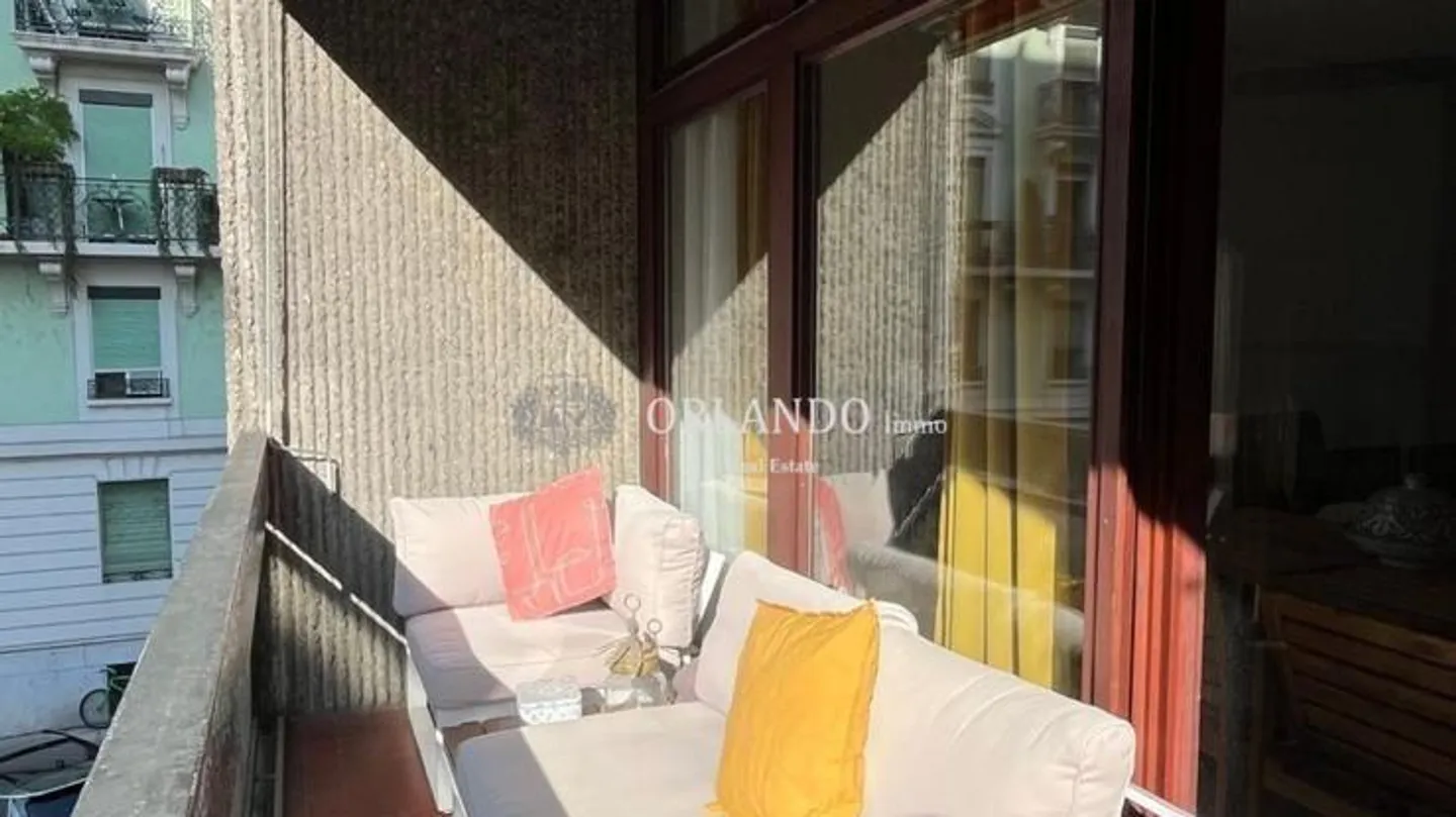 Charming Apartment in Eaux-Vives - Photo 4 of 6