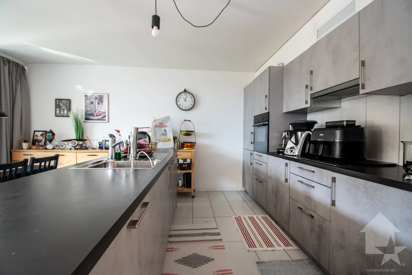 Luminoso appartamento 4.5 a Collombey - Foto 4 di 14