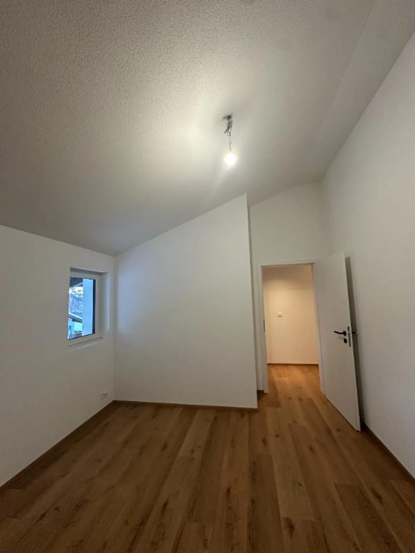 3.5 Room Apartment - Photo 4 of 5