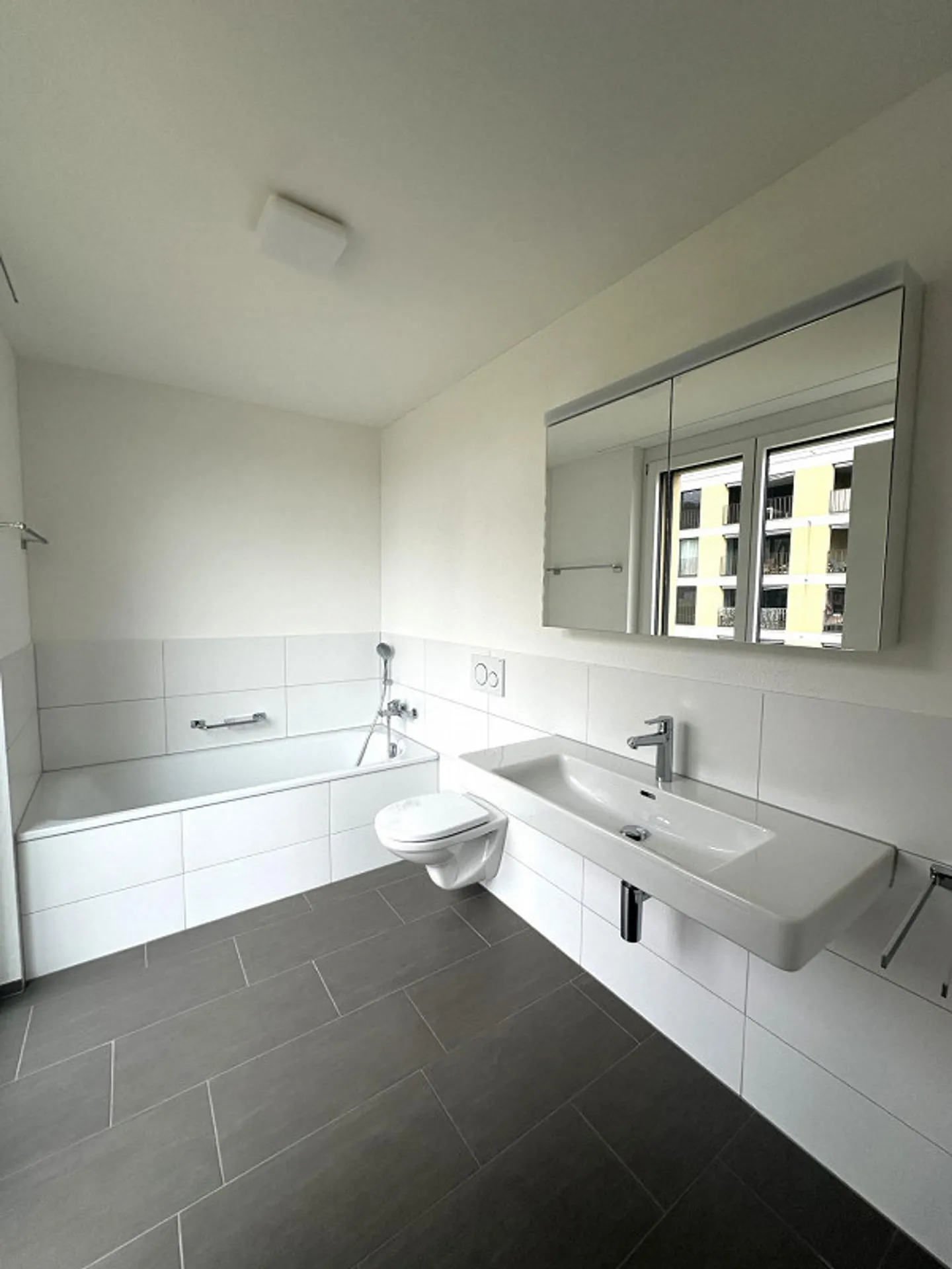 Moderne 4.5-Zimmerwohnung in Root - Foto 5 di 8