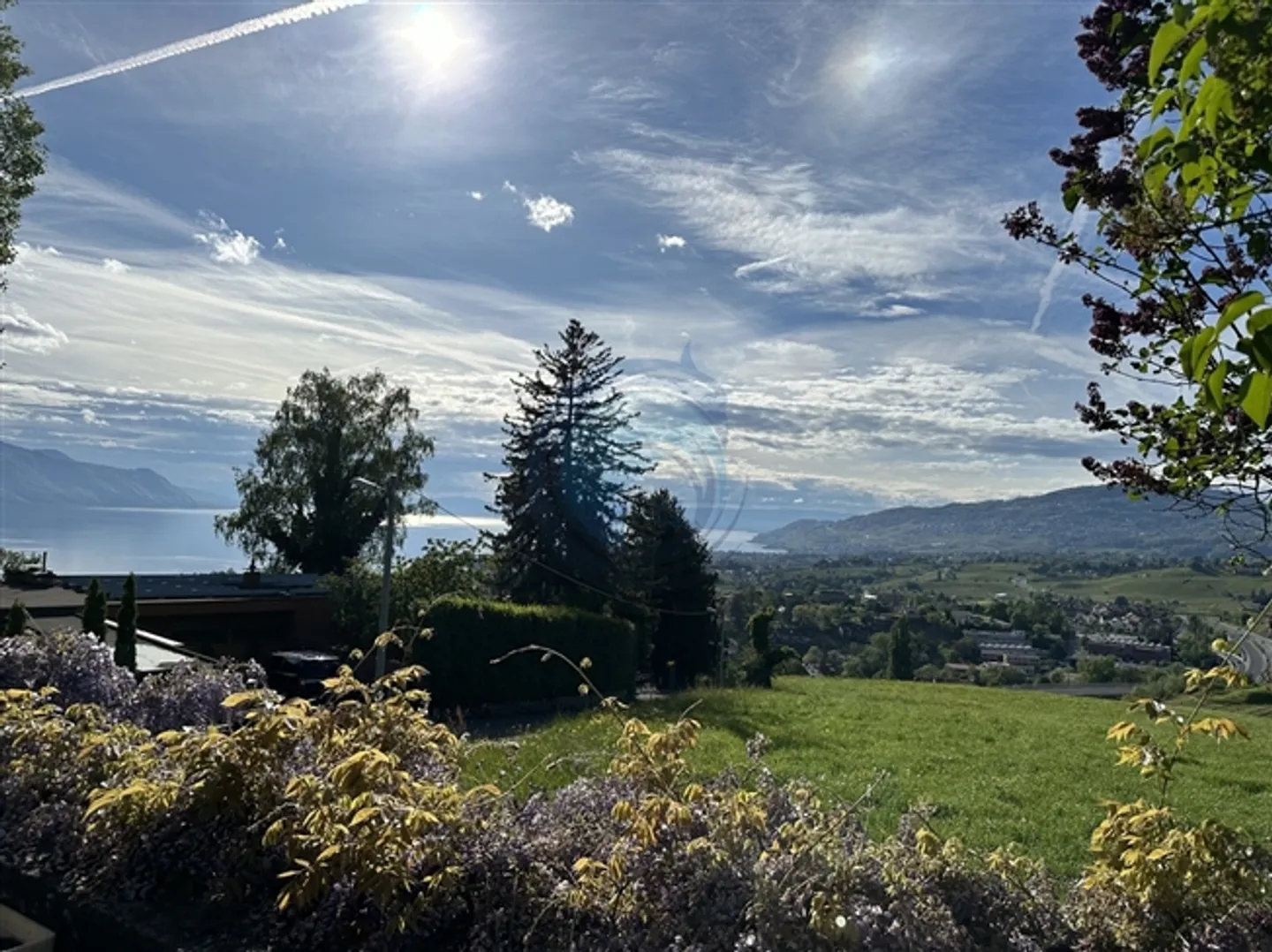 PROPRIÉTÉ MAGNIFIQUE ET MODERNE AVEC 12 CHAMBRES À CHERNEX - Photo 2 sur 20