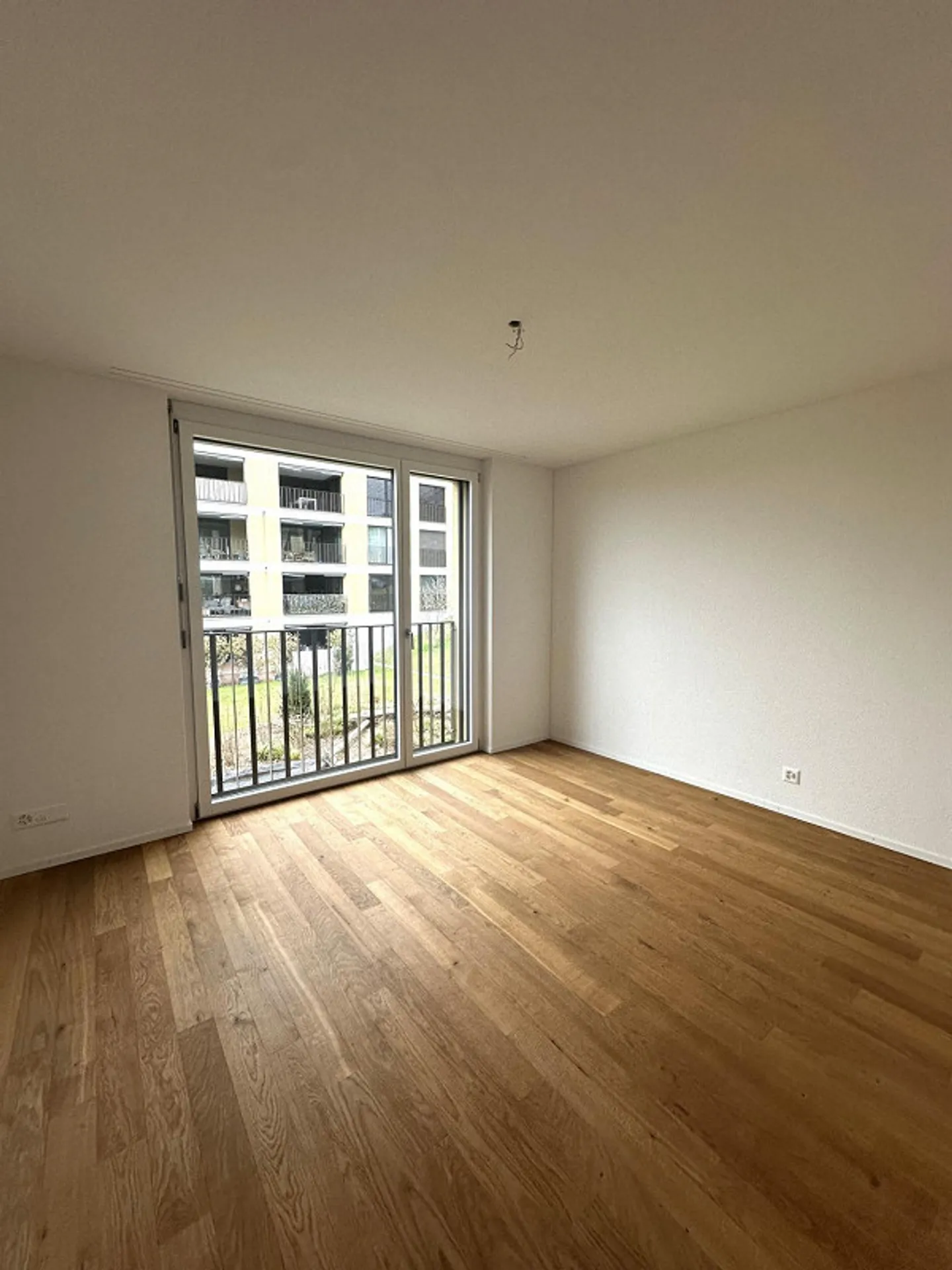 Moderne 4.5-Zimmerwohnung in Root - Foto 7 di 8