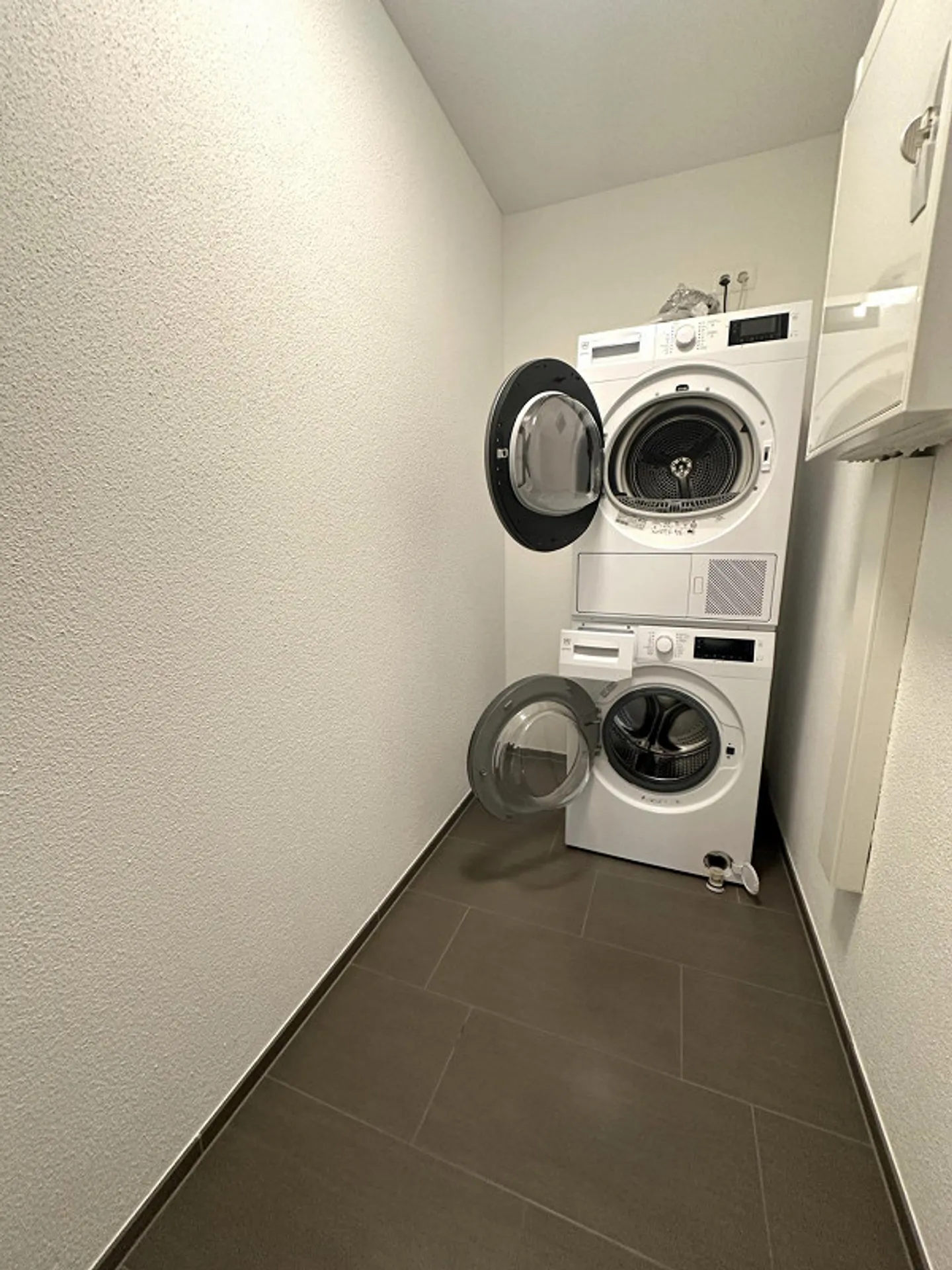 Moderne 4.5-Zimmerwohnung in Root - Foto 8 di 8