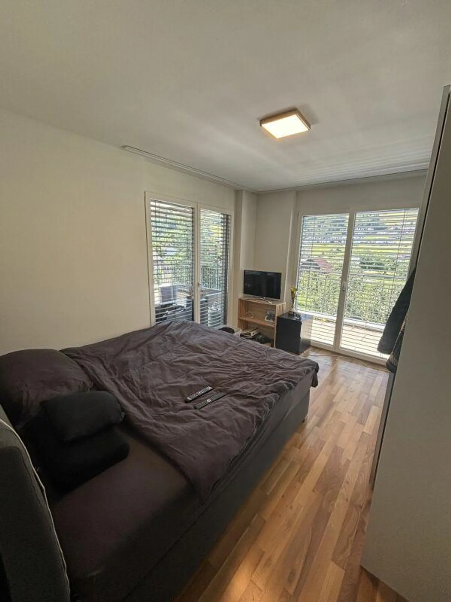 Penthouse apartment with stunning views - Photo 6 of 7