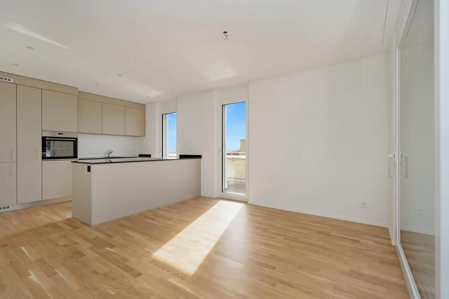 Moderne Attika-Wohnung in Niederbipp - Foto 3 di 12